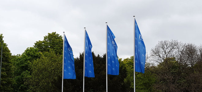 Flaggen des Hessischen Rundfunks in Frankfurt am Main